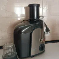 آبمیوه گیری با آسیاب