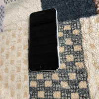 گوشی IPhone se2020