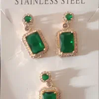 نیم ست گردنبد و گوشواره سبز زمردی