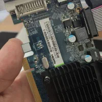 گرافیک 1 گیگابایت DDR3|قطعات و لوازم جانبی رایانه|ارومیه, |دیوار