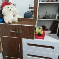 فروش تخت و میز آرایشی دست دوم