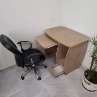 میز کامپیوتر و صندلی جک دار