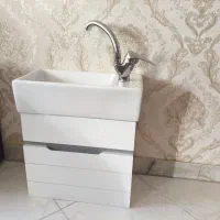 روشویی به همراه شیر آب کاملا نو