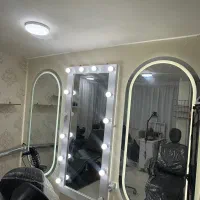سه تا اینه وسطی دو نیم با لامپاش کناریا۱۵۰۰