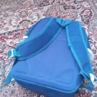 کاپشن تمیز درحدنو ..کیف سالم .قمقمه و جامدادی نو|لباس|خزل, |دیوار