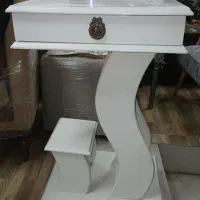 میز تلفن نمایشگاه فقط ۲/۷۰۰ ت