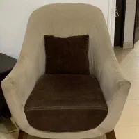 مبل و ترازو  و تلویزیون