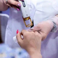 استخدام فوری اپراتور لیزر در کلینیک پوست و مو