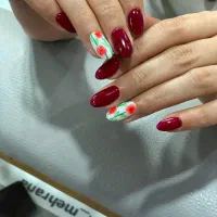 کاشت ناخن تمیز