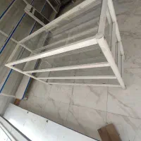 ویترین پیشخوان شیشه ای تمیز
