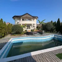 فروش ویلای ۵۵۰متری کلاسیک شهرکی با نگهبانی هچیرود