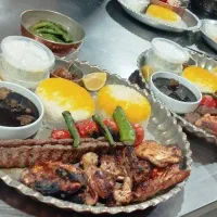 آشپز سیار هستم جهت انواع مراسمات همشهریان عزیز