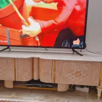 میز تلویزیون و آیینه کنسول