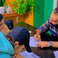 تدریس زیست و مشاور تحصیلی توسط دانشجوی دندانپزشکی