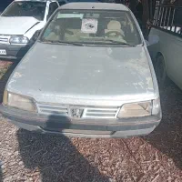 پژو۸۹نقره ای