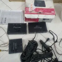 uB100.پایونیر