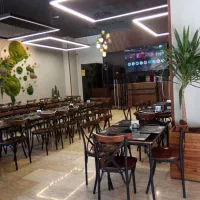 استخدام در کافه رستوران میم|استخدام خدمات فروشگاه و رستوران|تهران, کاشانک|دیوار