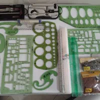 تعداد زیادی وسایل معماری و ماکت سازی و کتاب و میز|لوازم التحریر|مشهد, سجاد شهر|دیوار