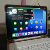 iPad Air 5 2022  با کیف و کیبورد
