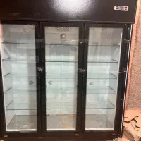 ۲عدد یخچال ایستاده۳درب صفر۱عددفریزرایستاده۲درب