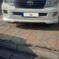 تویوتا لندکروز