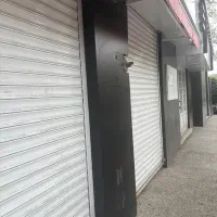 مغازه استثنایی با ۳دهنه در موقعیت عالی