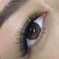 اکستنشن مژه توسط مربی