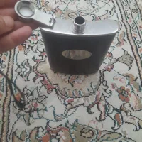 یک عدد بطری قدیمی جای مشروب