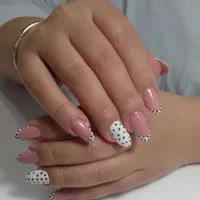 کاشت ناخن۲۵۰ترمیم۲۰۰ با لاک دلبخواه تازه کار نیستم