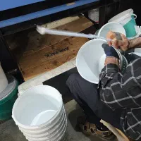 کارگر ساده تزریق پلاستیک شب کار