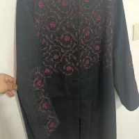 مانتوگلدوزی رنگ صورمه ای