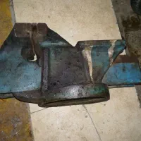 گیره رومیزی ومنگنه وبخاری وقیچی و گیوتین واچارشلاق|ابزارآلات|مشهد, خواجه ربیع|دیوار