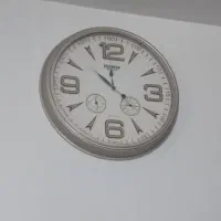 ساعت دیواری