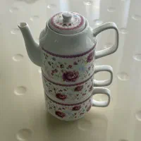 قوری و فنجان