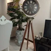 ساعت ایستاده