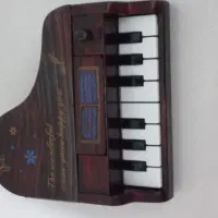 عروسک دختر پیانو اسباب بازی قدیمی|اسباببازی بچه|تهران, جیحون|دیوار