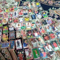 تعدادی  کیمیدی  بزرگ و کوچیک