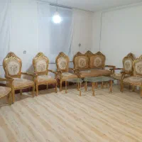 یک دست مبل سلطنتی همراه با۴عسلی