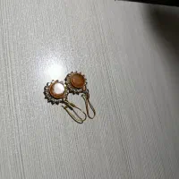 یک جفت گوشواره شرف الشمس ، کم یاب