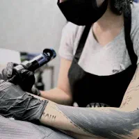 اجرای تتو بدن و آموزش بصورت خصوصی