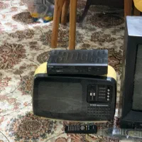 تلویزیون سیاه سفید کوچک