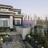 ویلا رودهن ۳۲۰متر زمین ۲۴۰متر بنا مهرآباد