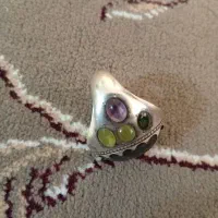 انگشتر با نقره اصل خارجی و سنگ های کاملا اصل