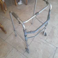 واکر مخصوص سالمند