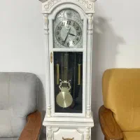 ساعت دیواری ایستاده