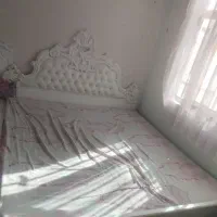 تخت و پا تختی