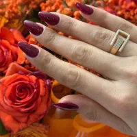 ۵۰ درصد تخفیف کاشت ناخن و ترمیم