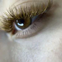 کاشت مژه