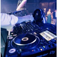 برکزارکننده مراسمات عقدی،عروسی،تولد دیجی