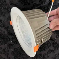 چراغ هالوژن بزرگ ۶۵ وات